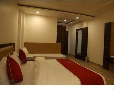 Hotel Shri Vardhan Ujjain Ngoại thất bức ảnh