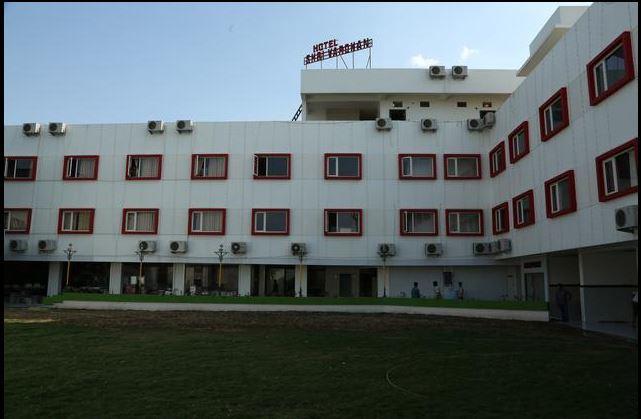 Hotel Shri Vardhan Ujjain Ngoại thất bức ảnh